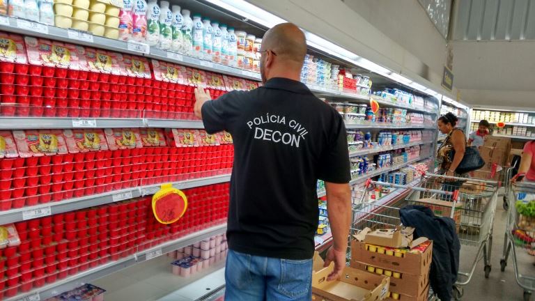 DEFESA DO CONSUMIDOR : Lojas Americanas é multada em Cuiabá por vender produtos vencidos