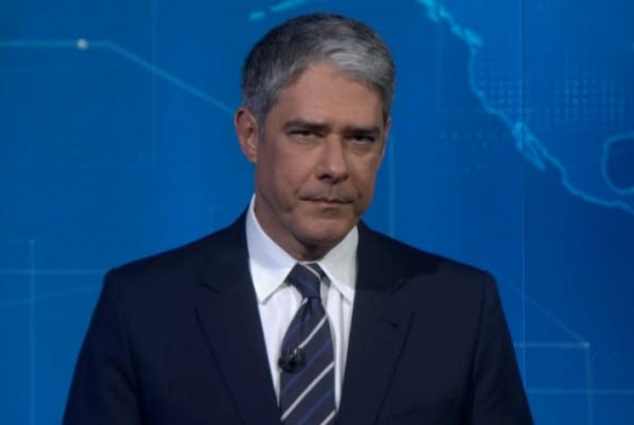 William Bonner mostra desconforto com entrevista de Túlio Gadelha no 'Jornal Nacional'