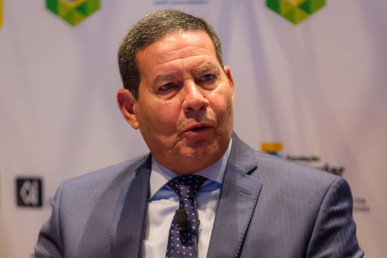 Para tratar de assuntos da região. Mourão faz giro pela Amazônia e desembarca em Cuiabá nesta terça-feira