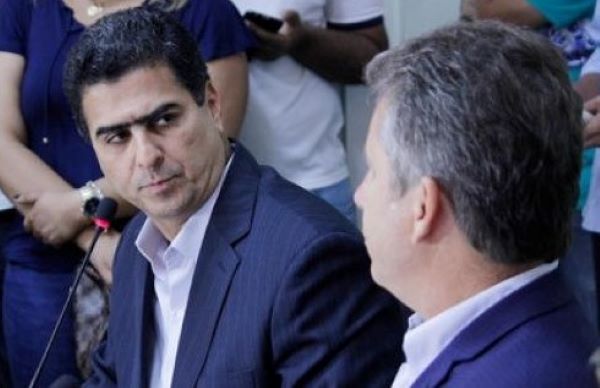 Emanuel contraria decreto de Mendes que flexibiliza movimentação de pessoas no Estado, e mantém isolamento social