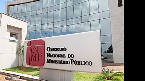 Diante de possível risco de danos aos cofres de MT, conselheiro quer barrar 