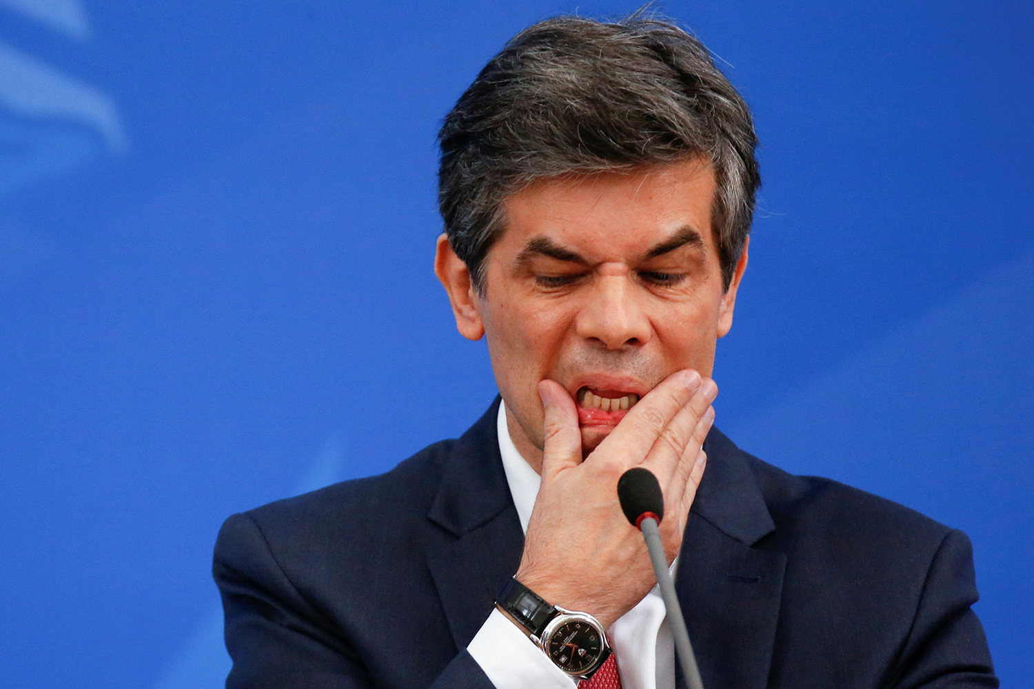 É preciso entender a saída de Teich, pois não é fácil ser chefiado por Bolsonaro – o criador de crises