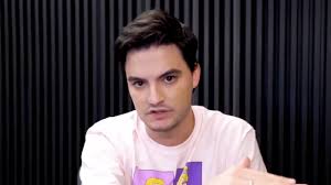 Com cerca de 40 milhões de seguidores, Felipe Neto diz que Bolsonaro não é “Salvador da Pátria”