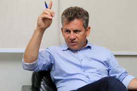 Mauro Mendes perde a paciência com “saitizinho safado” por  disseminar fake news 