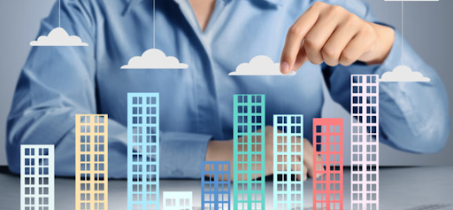 SOB SUSPEITA: Quando casada com Bolsonaro, ex-mulher pagou parte de 14 imóveis em dinheiro vivo