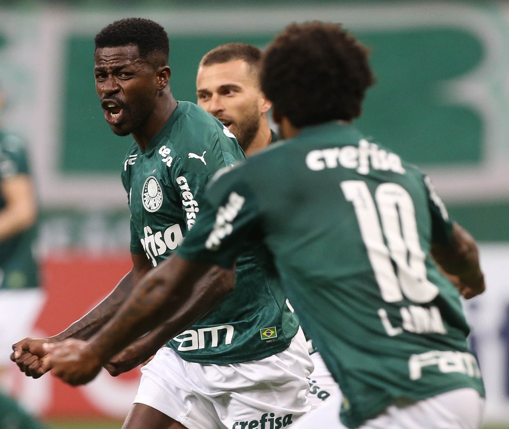 Verdão vence por 2 a 1 e garante vantagem de decidir quartas de final em casa