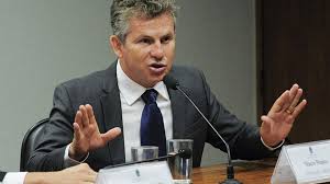 Hierarquia funciona no Dem e candidatura em Cuiabá depende do aval de Mauro Mendes