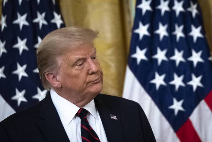 Tiros interrompem coletiva de imprensa de Trump na Casa Branca