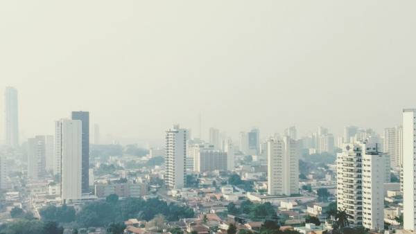 SEM QUALIDADE DE VIDA: Além da pandemia, queimadas e clima seco e abafado agravam problemas respiratórios em Cuiabá e sua Região Metropolitana