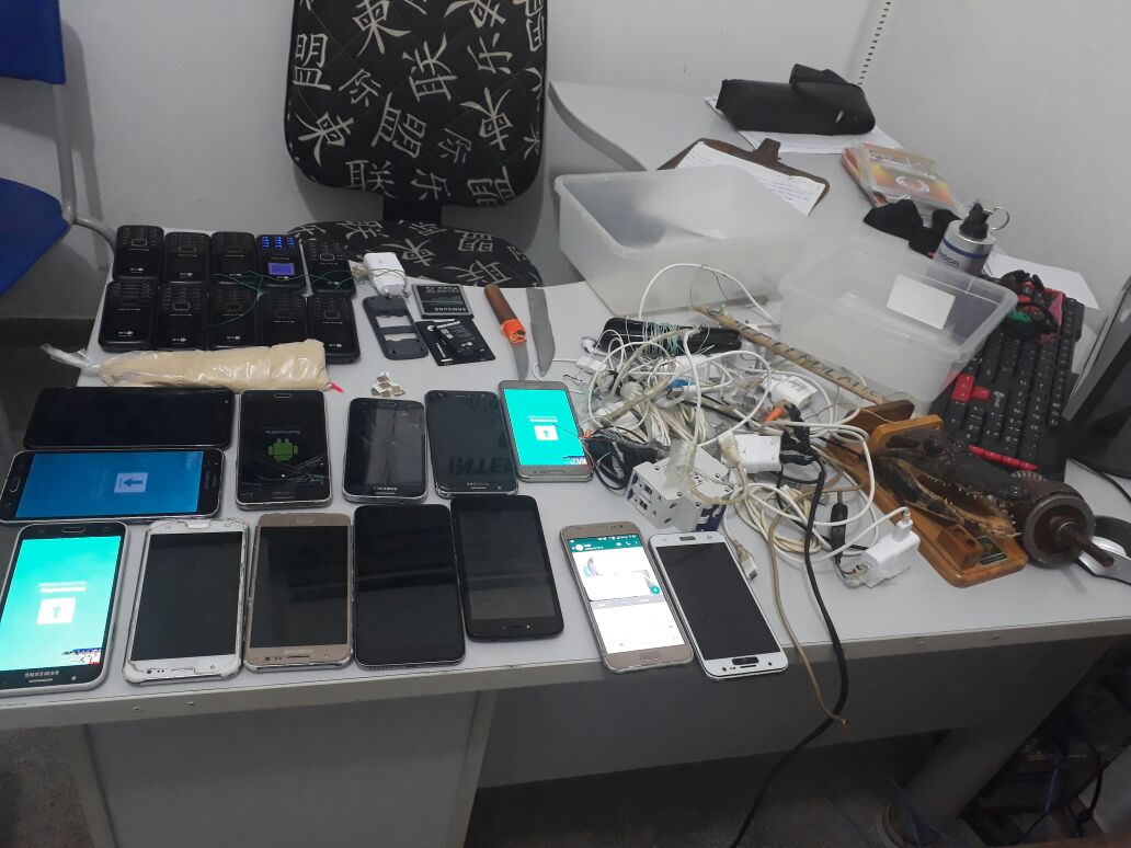 SEGURANÇA AGE RÁPIDO: Mandantes dos ataques contra agentes penitenciários são identificados;  na cela que eles ocupavam na PCE foram encontrados 23 celulares