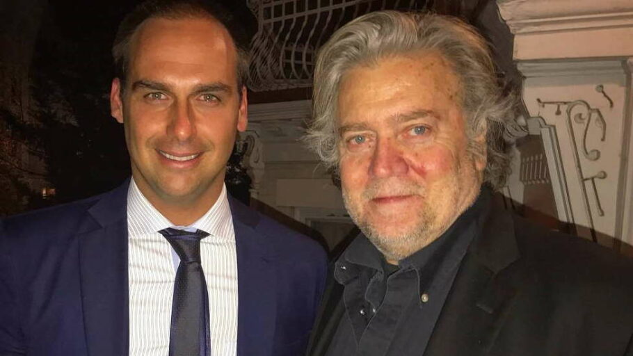 Ex-assessor de Trump e guru de Eduardo Bolsonaro e da extrema-direita, Steven Bannon é preso em Nova York por fraude