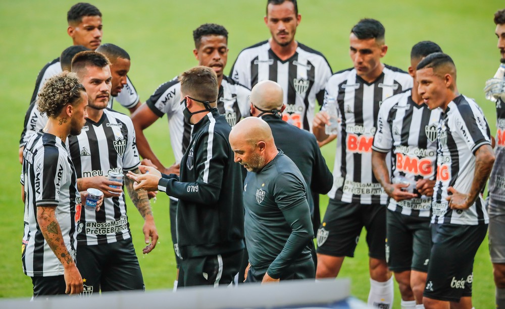 Exigência, tensão e respeito: Jorge Sampaoli comenta relação com jogadores do Atlético-MG