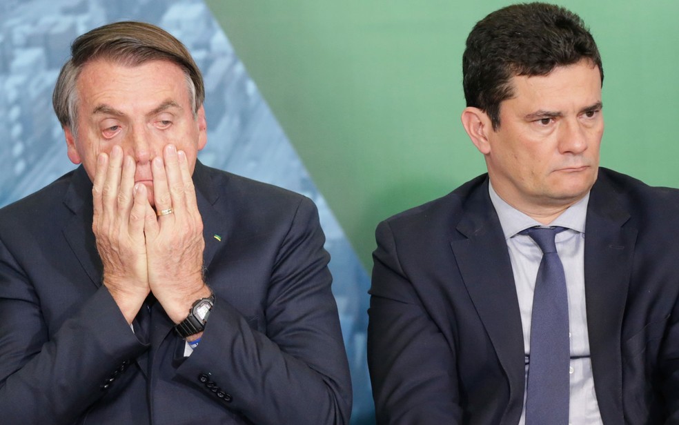 INTERFERÊNCIA PRESIDENCIAL: Inquérito da PF relata mensagem de Bolsonaro a Moro: 'Tenha dignidade para se demitir'
