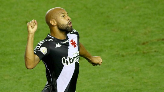 Santos e Vasco empatam com gols de artilheiros e VAR protagonista na Vila