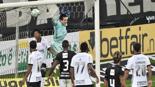 Kalou faz seu primeiro gol pelo Botafogo, Jô marca no fim para o Corinthians, e jogo termina 2 a 2