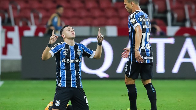 Com gol de Pepê, Grêmio vence o Inter no Beira-Rio e chega a 10 Gre-Nais de invencibilidade