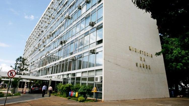  BRASIL: Ministério da Saúde se desmente e nega compra de vacina 