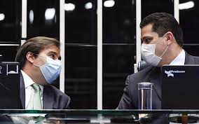 TOMANDO PARTIDO: Depois de Maia, Alcolumbre reforça apoio a Ramos e faz críticas a Salles