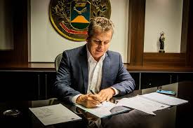Governador anuncia aos servidores a correção monetária sobre salários escalonados ainda no mês de novembro