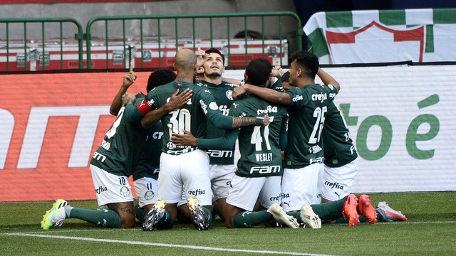 Sob olhar de novo técnico e eficaz nos contra-ataques, Palmeiras vence e não deixa Atlético-MG virar líder