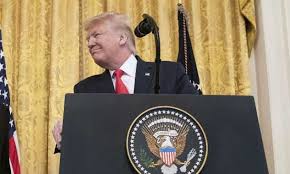 SEM MENCIONAR A DERROTA: Trump mostra otimismo sobre usar vacina da Pfizer em breve e descarta lockdown