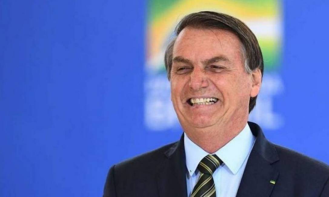MAU EXEMPLO: Bolsonaro diz que não tomará vacina e cientistas veem desestímulo à população