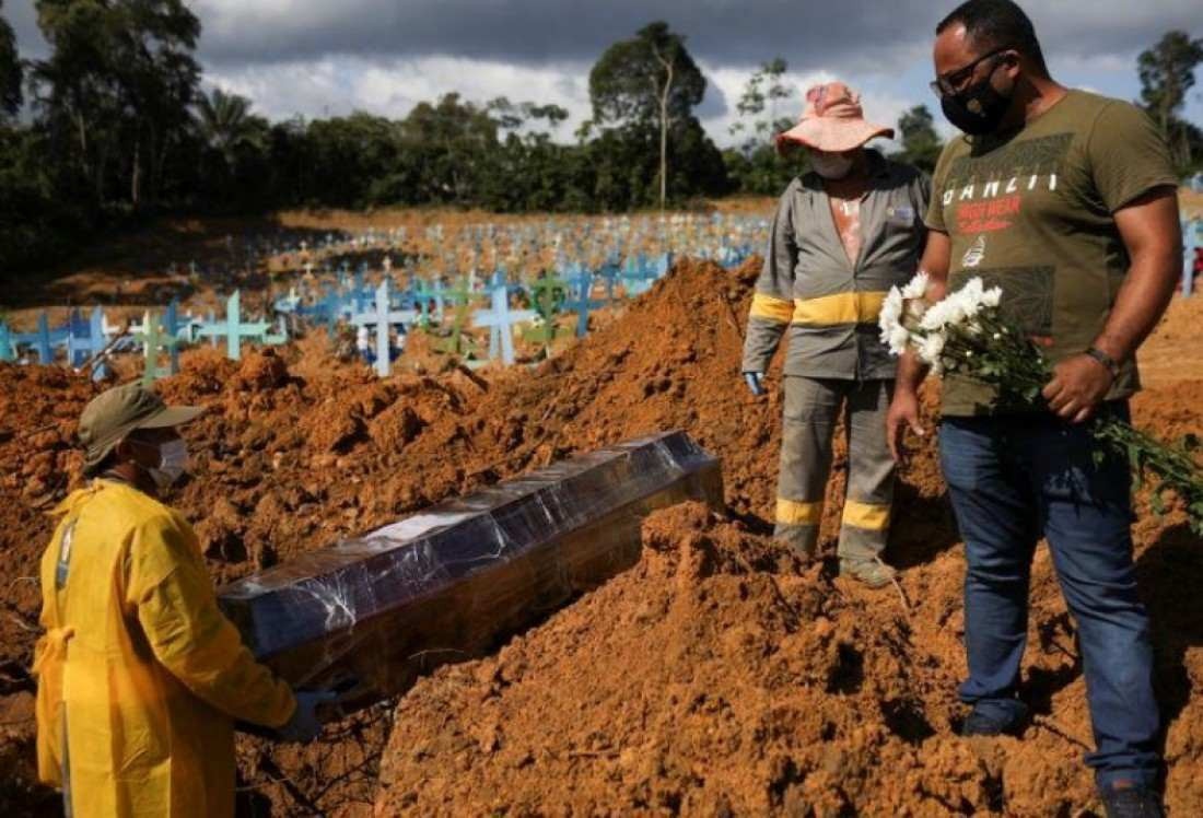 Brasil supera registro trágico de 200 mil mortes por Covid-19