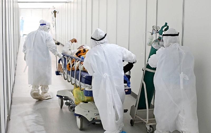 MT registra 31 mortes e 2 mil casos de Covid em 24h; UTIs estão 70% lotadas