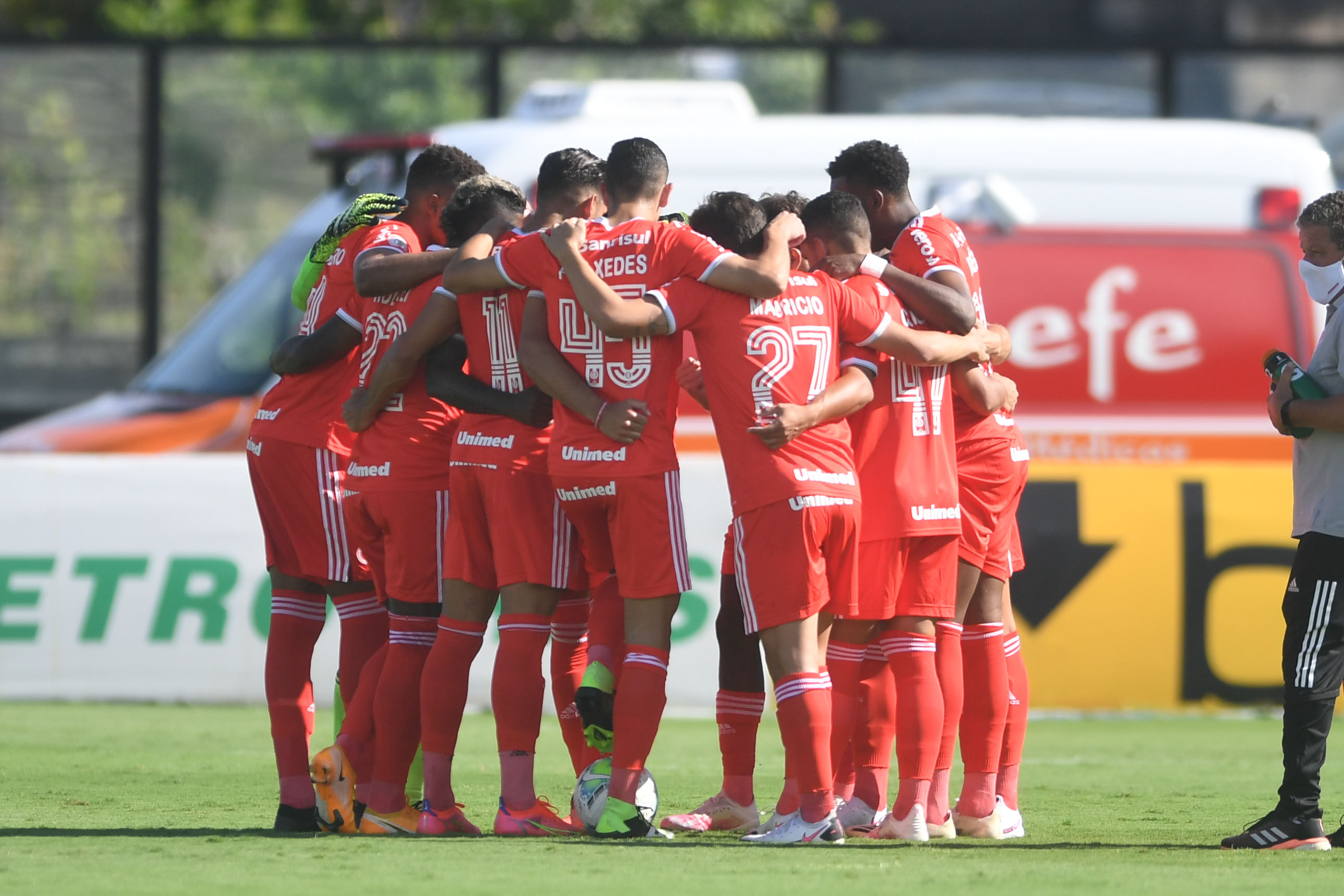 Cano perde pênalti, Inter ganha do Vasco e pode ser campeão no próximo domingo