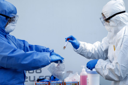 VÍRUS MUTANTE: Cientistas brasileiros dizem que nova variante da Covid-19 tem maior poder de transmissão