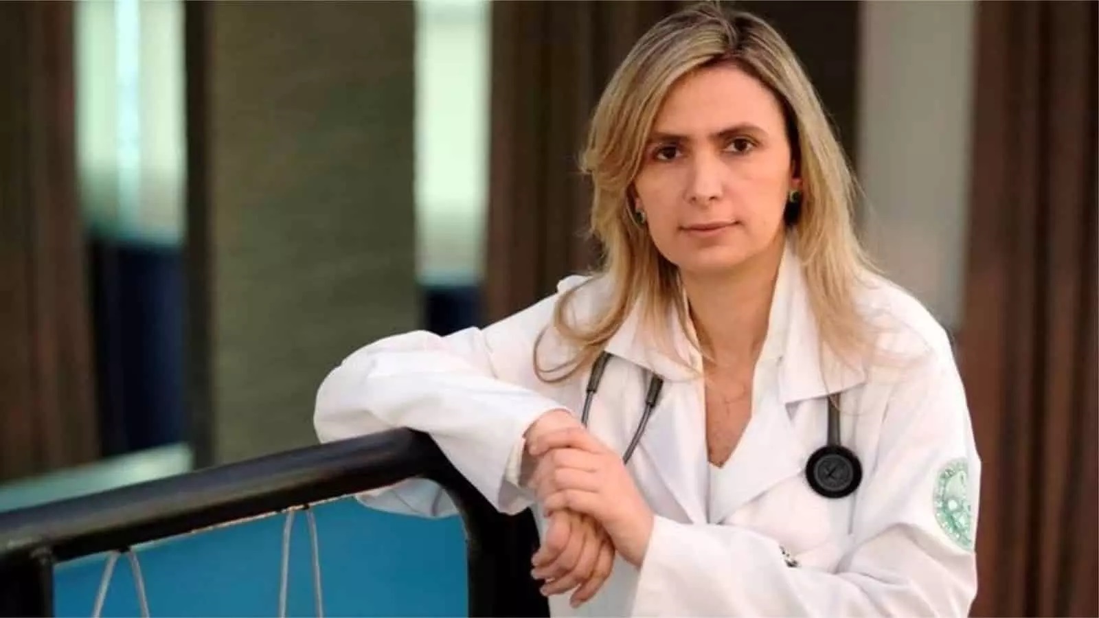    MUDANÇA? Cotada para Saúde numa eventual demissão de Pazuello  cardiologista é contra cloroquina, defende distanciamento social e já medicou general 