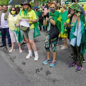 VIVENDO NO PASSADO: Em atos esvaziados, manifestantes bolsonaristas pedem 