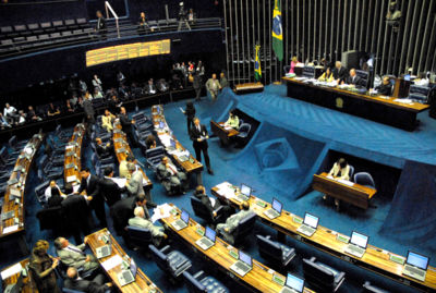 CPT da Covid e composta poe 5 senadores 