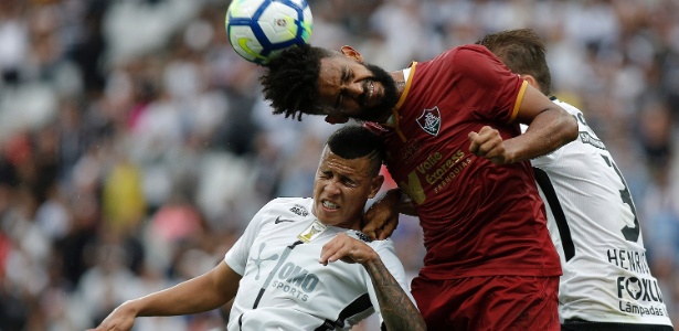 Corinthians vence o Fluminense com dois gols de Rodriguinho pelo Brasileirão