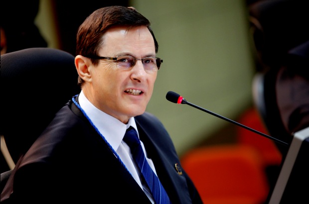 SONHO FRUSTRADO: Negada aposentadoria a conselheiro que se encontra em prisão domiciliar