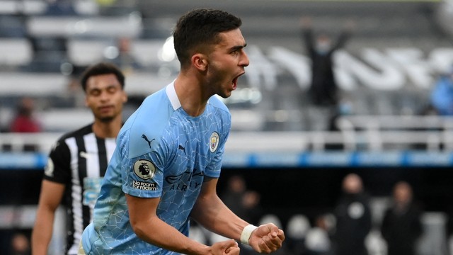 Em jogo de sete gols, Manchester City vence Newcastle e ratifica título Inglês