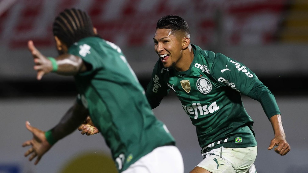 Com gol de Rony, Palmeiras derrota o Red Bull Bragantino e garante vaga na semifinal do Paulistão