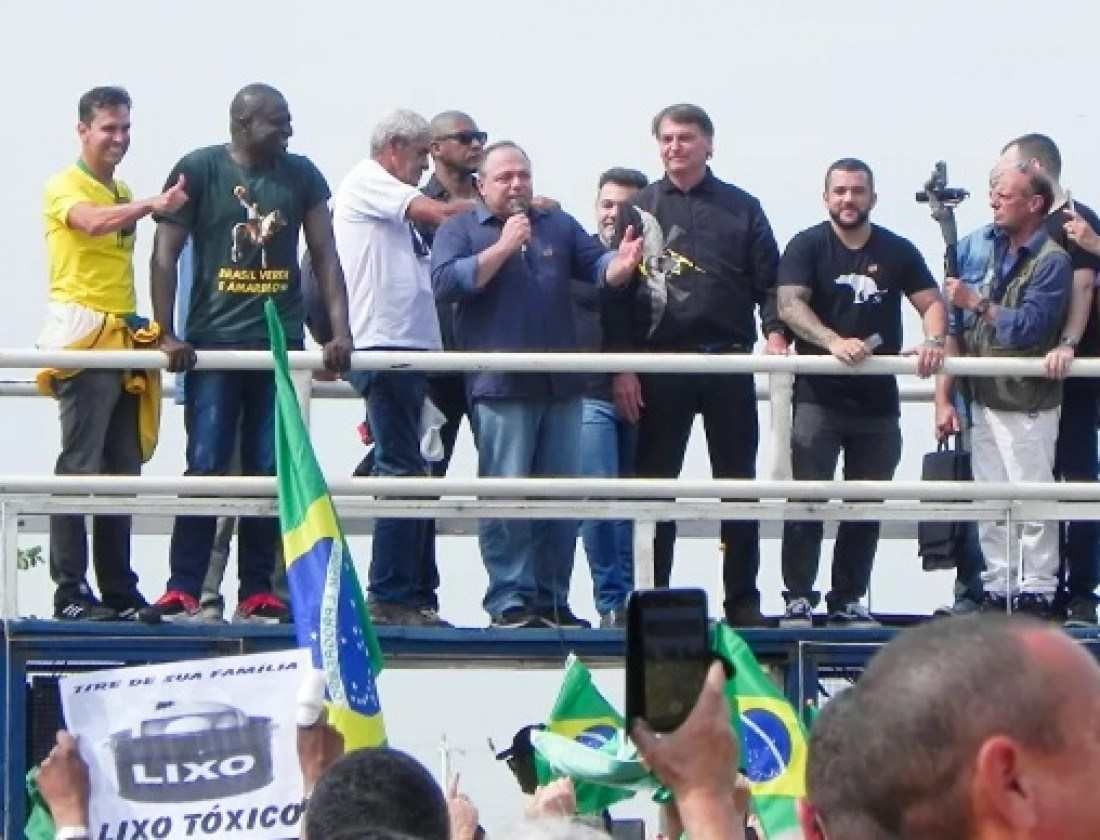 Alto Comando do Exército deve punir Pazuello por discursar em ato bolsonarista; Mourão diz que general 