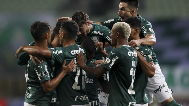 Palmeiras goleia Universitario e fica com segunda melhor campanha na Libertadores
