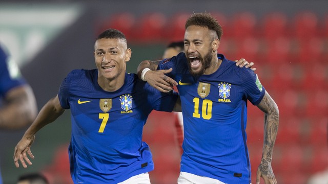 Brasil supera Paraguai em Assunção e mantém 100% nas Eliminatórias da Copa