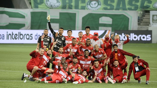 Palmeiras perde para o CRB nos pênaltis e está eliminado da Copa do Brasil