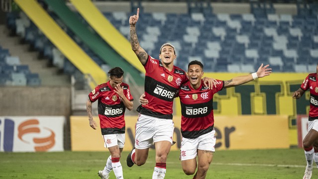 Flamengo joga com cautela, vence o Cuiabá e se aproxima do G4