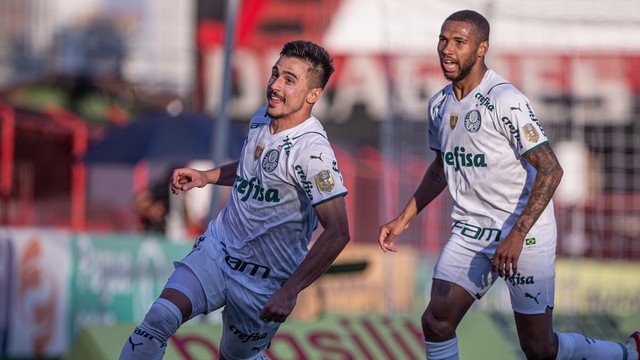 Palmeiras faz 3 no Atlético-GO e amplia vantagem na liderança do Brasileirão