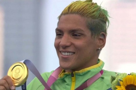  OURO DO BRASIL: Ana Marcela Cunha é campeã olímpica na maratona aquática em Tóquio