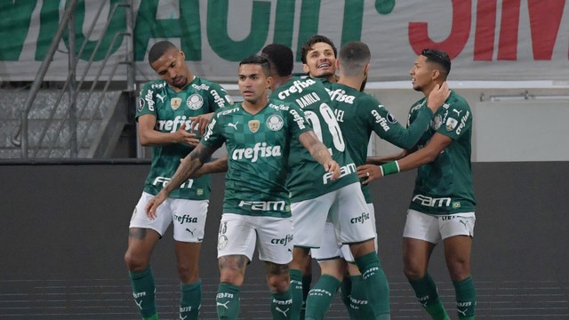 Com golaço de Dudu, Palmeiras vence o São Paulo por 3 a 0 e vai à semifinal da Libertadores