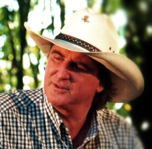 A pedido da PGR, Polícia Federal cumpre mandados de busca e apreensão em MT contra Sérgio Reis e o presidente da Aprosoja