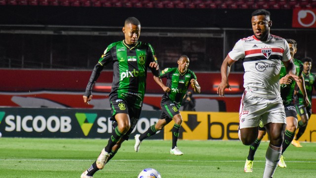 São Paulo para no América-MG e desperdiça chance de se afastar de vez do perigo