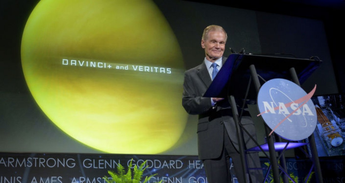 Chefe da Nasa descreve sobre aparições de OVNIS (disco voador) e diz que é provável que exista vida fora da Terra