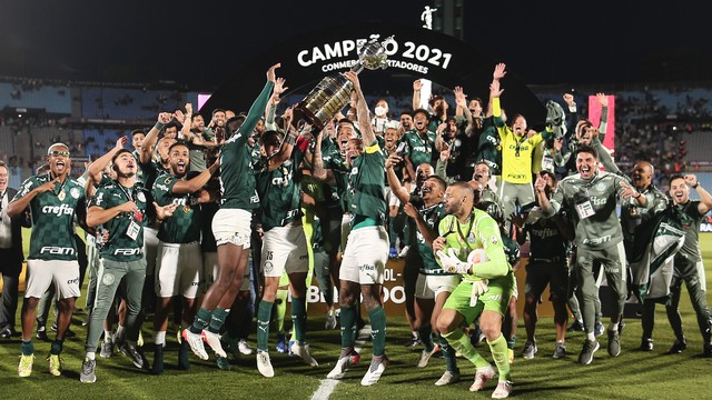 Palmeiras vence Flamengo na prorrogação e é tricampeão da Libertadores
