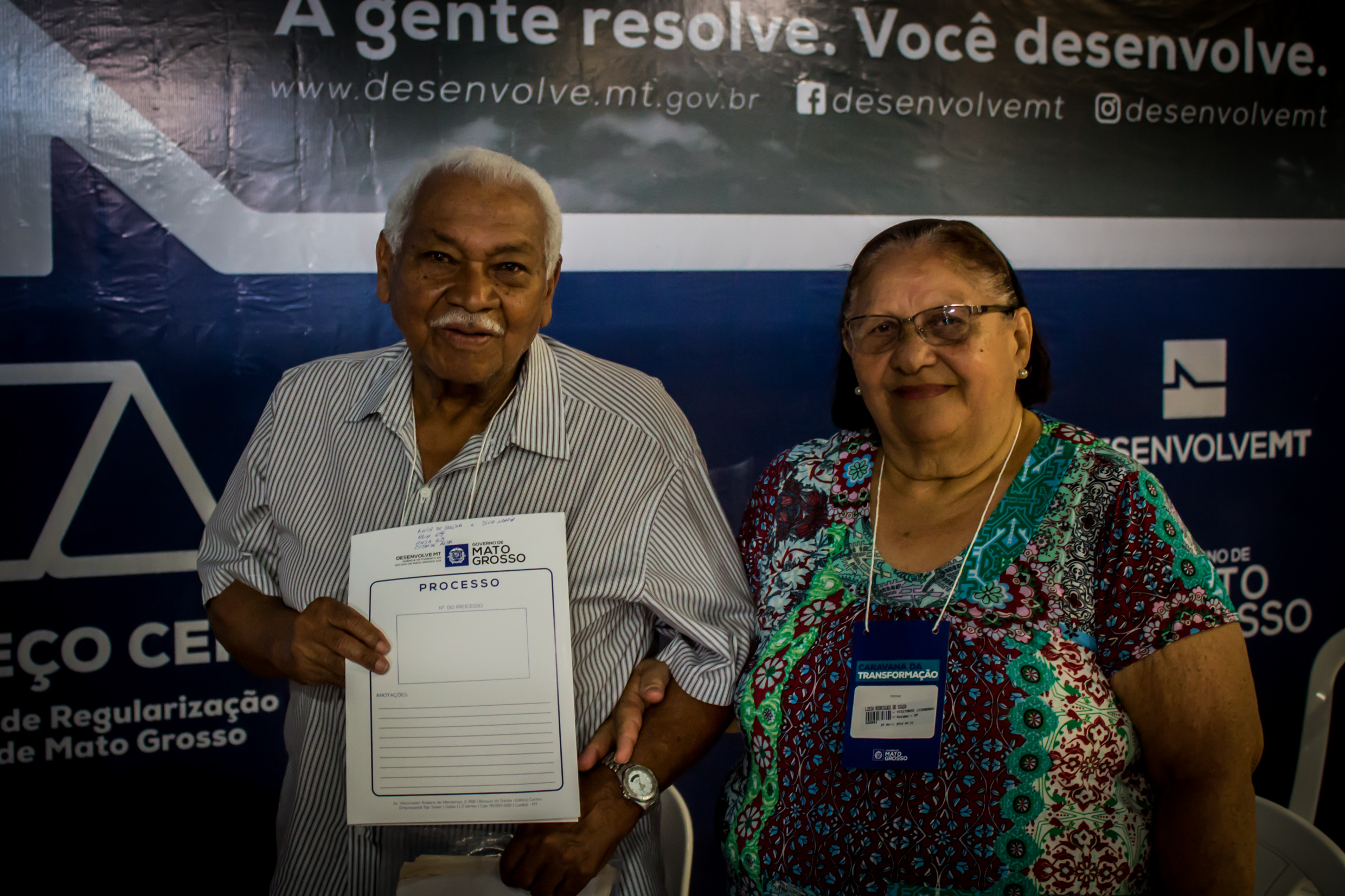 Depois de 45 anos, casal consegue regularizar documentação da casa durante Caravana 